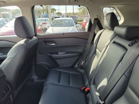 Used 2022 Nissan Rogue SL w/ SL Premium Package image 14