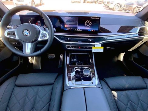 New 2026 BMW X5 xDrive40i w/ M Sport Package AWD/4WD image 5