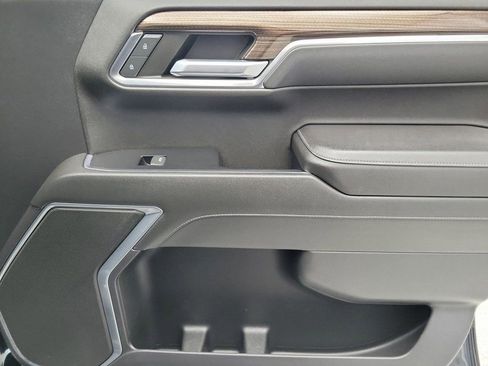 Certified 2022 Chevrolet Silverado 1500 RST image 18