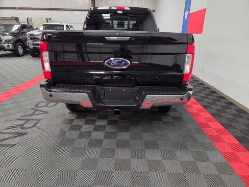 Used 2018 Ford F250 Lariat w/ Lariat Value Package AWD/4WD image 12