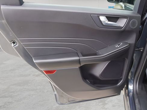 Used 2022 Ford Escape SEL w/ Technology Package image 11