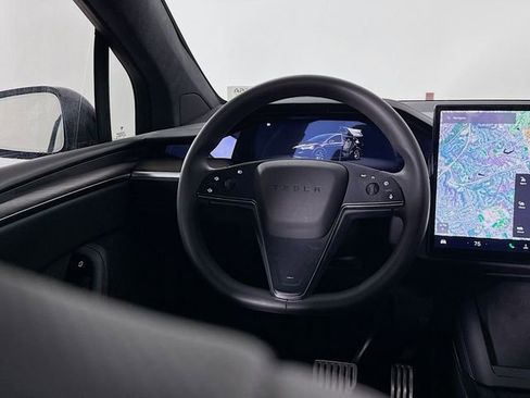 Used 2023 Tesla Model X image 10