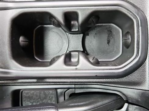 Used 2024 Jeep Gladiator Sport image 15