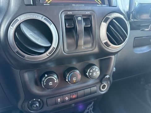 Used 2016 Jeep Wrangler Sport w/ Quick Order Package 24S AWD/4WD image 26