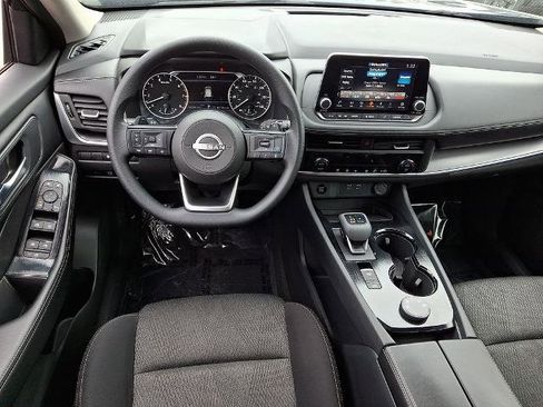 Certified 2024 Nissan Rogue SV AWD/4WD image 12