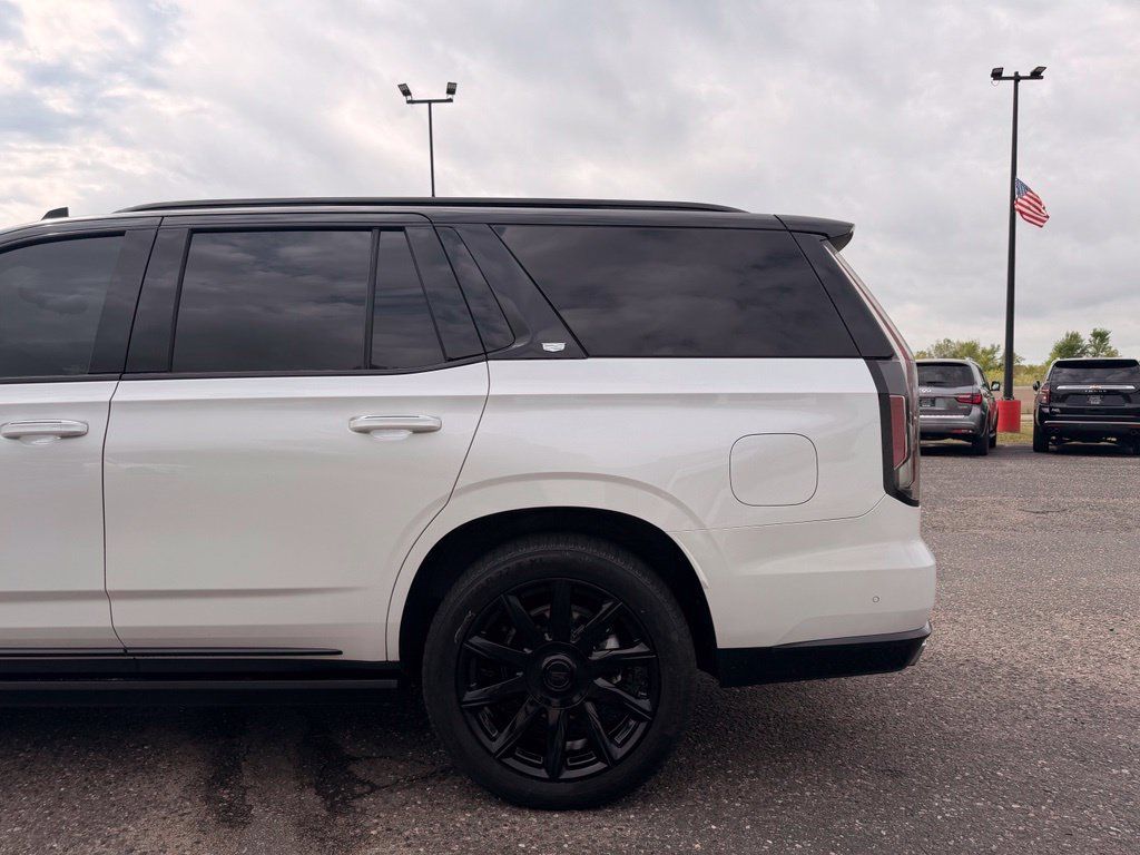 Used 2021 Cadillac Escalade Premium Luxury Platinum AWD/4WD image 8