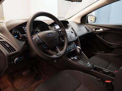 Used 2016 Ford Focus SE FWD image 6