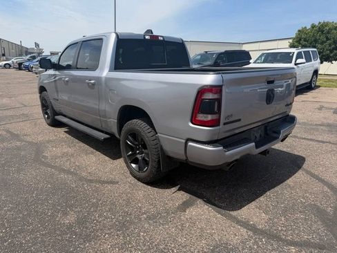 Used 2022 RAM 1500 Big Horn AWD/4WD image 4