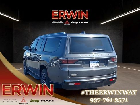 Certified 2024 Jeep Wagoneer L Series II w/ Flexible Seating Group AWD/4WD image 5