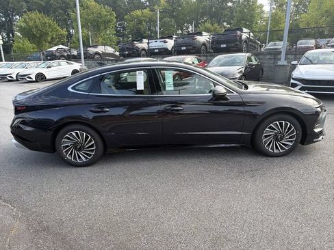 New 2026 Hyundai Sonata Limited FWD image 9