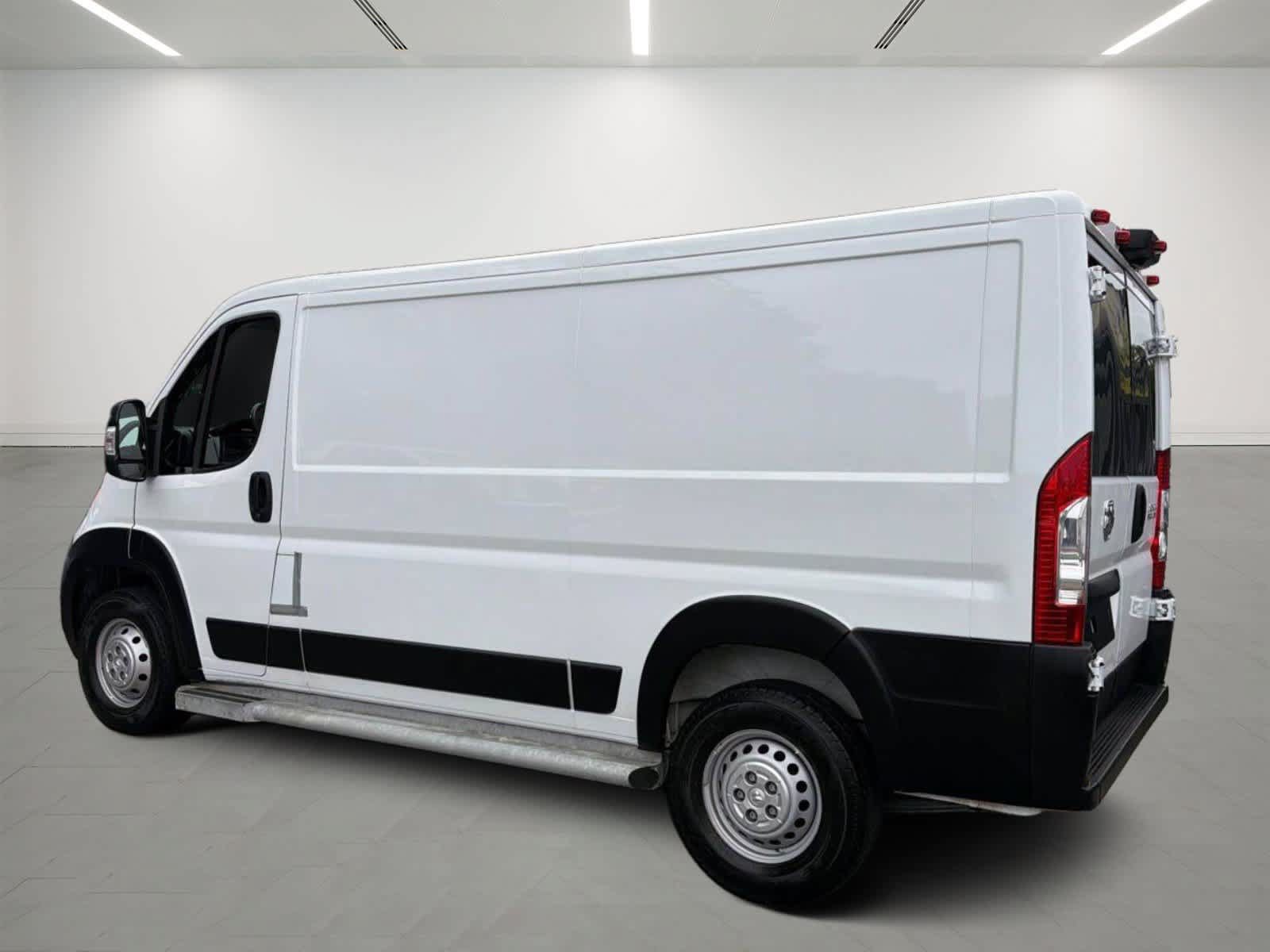 Used 2025 RAM ProMaster 2500 w/ U-Haul Equipment Group FWD image 3