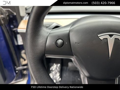Used 2020 Tesla Model Y Long Range image 30