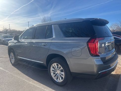 Certified 2021 GMC Yukon SLT w/ SLT Premium Package image 3