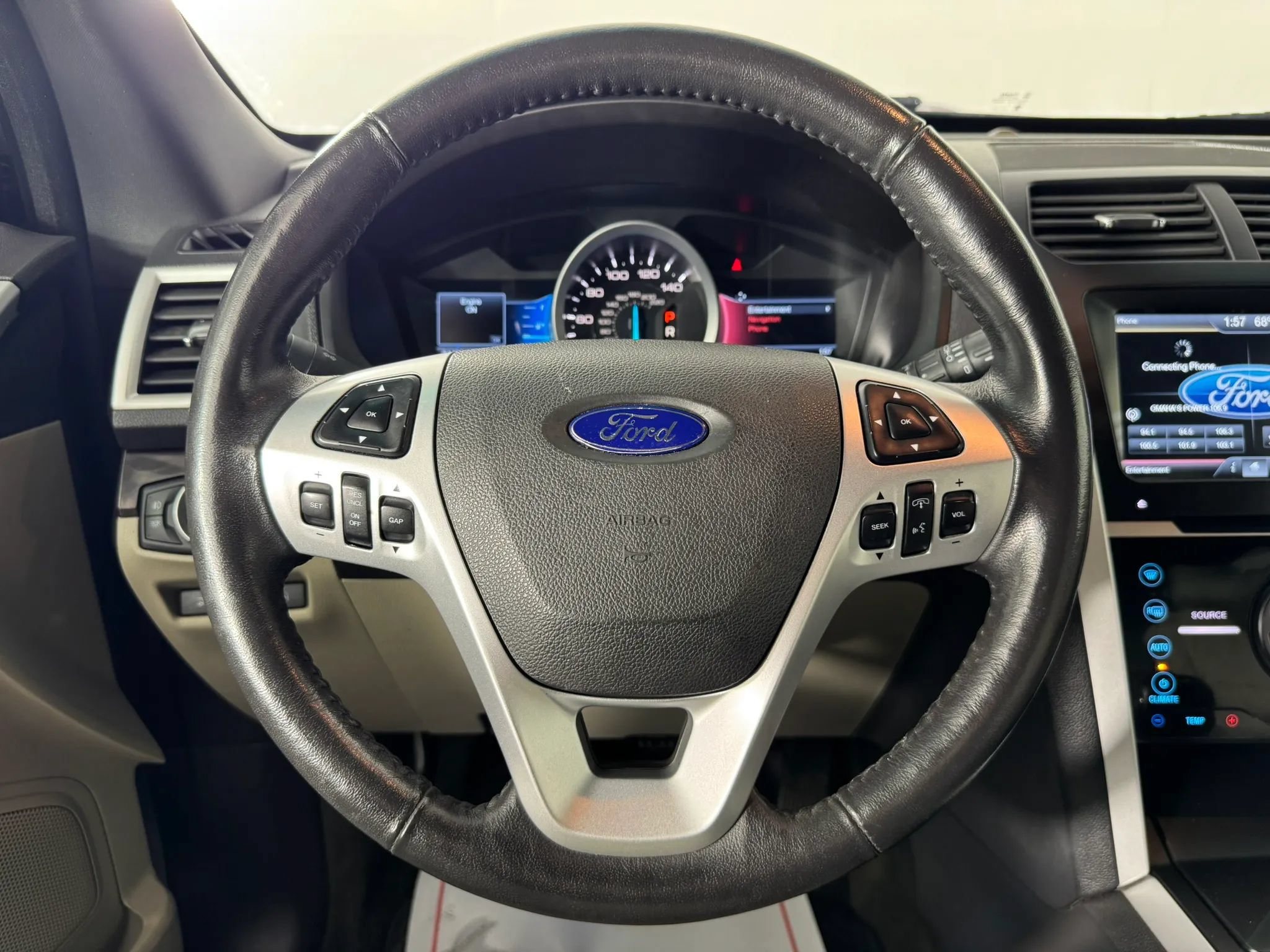 Used 2014 Ford Explorer Limited w/ Equipment Group 302A FWD image 13