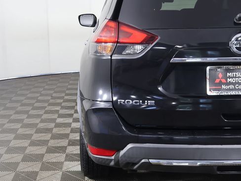 Used 2018 Nissan Rogue SV AWD/4WD image 14