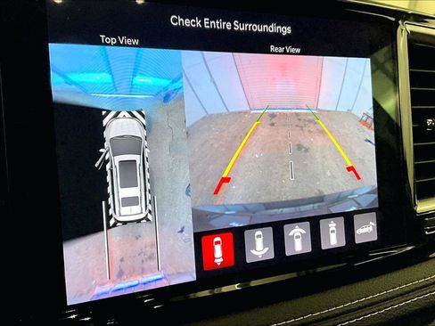 Used 2022 Chrysler Pacifica Limited image 20