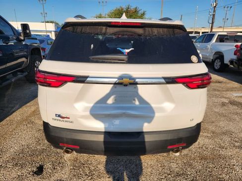 Used 2023 Chevrolet Traverse LT FWD image 4