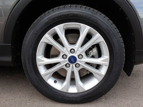 Used 2017 Ford Escape SE image 44