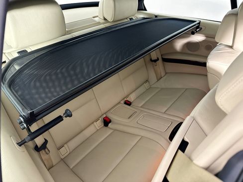 Used 2009 BMW 328i Convertible image 33