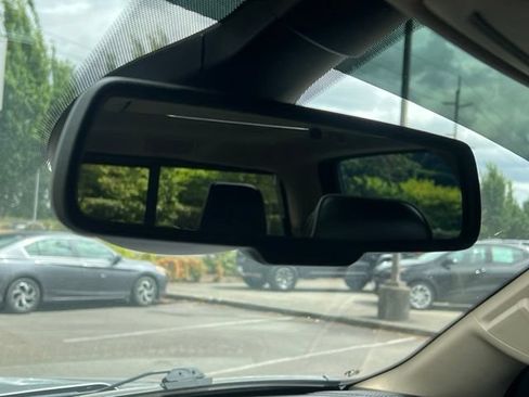 Used 2019 RAM 1500 Laramie AWD/4WD image 40
