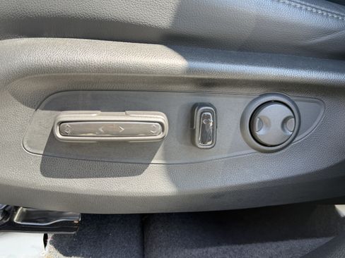 Used 2024 Honda CR-V EX-L image 16