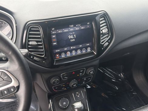 Used 2019 Jeep Compass Limited w/ Advanced Safety Group image 27