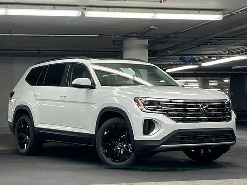 New 2026 Volkswagen Atlas SE AWD/4WD image 2