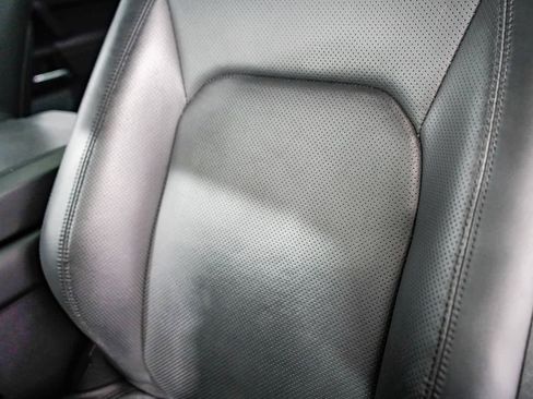 Used 2023 Land Rover Defender 110 V8 image 27