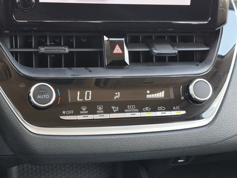 Used 2024 Toyota Corolla LE FWD image 13