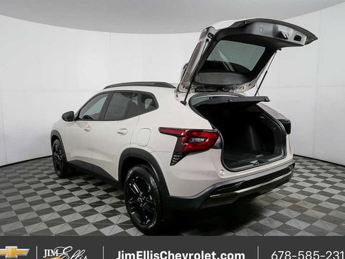 New 2026 Chevrolet Trax ACTIV w/ Sunroof Package image 30