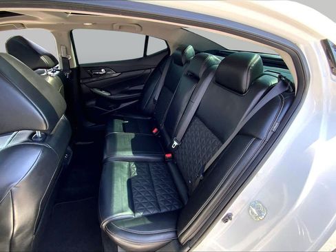 Used 2019 Nissan Maxima Platinum FWD image 19