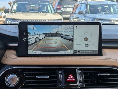 Used 2022 Genesis G70 3.3T image 21