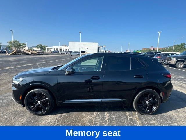Used 2021 Buick Envision Essence w/ Sport Touring Package FWD image 4