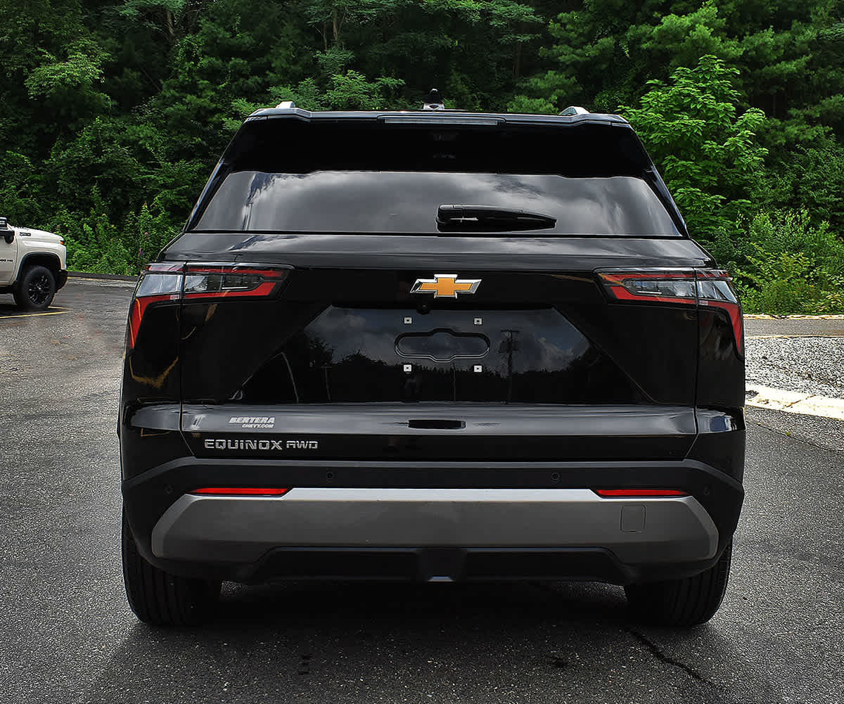Used 2025 Chevrolet Equinox LT w/ Convenience Package II AWD/4WD image 7