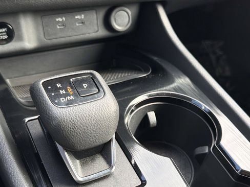 Used 2024 Nissan Rogue SV AWD/4WD image 25