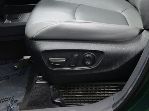 Used 2024 Toyota Sienna XLE image 11