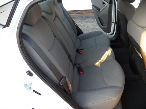 Used 2014 Hyundai Elantra SE w/ Option Group 02 image 11