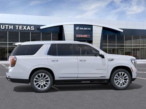 New 2026 GMC Yukon Denali w/ Denali Reserve Package AWD/4WD image 5