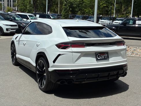 Used 2022 Lamborghini Urus AWD/4WD image 5