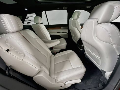 Used 2026 Cadillac Vistiq Sport w/ LPO, Floor Liner Package AWD/4WD image 31