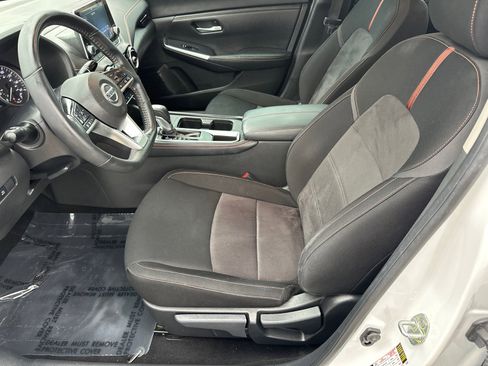 Certified 2022 Nissan Sentra SR w/ Lighting Package image 9