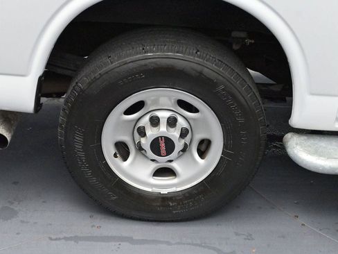 Used 2024 GMC Savana 2500 w/ Driver Convenience Package RWD image 30