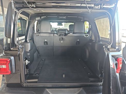 New 2025 Jeep Wrangler Unlimited Rubicon 392 image 34