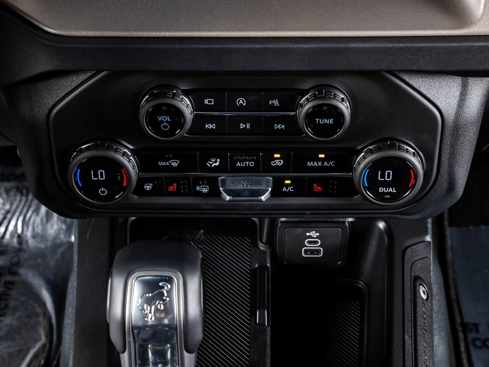 Used 2026 Ford Bronco Outer Banks AWD/4WD image 23