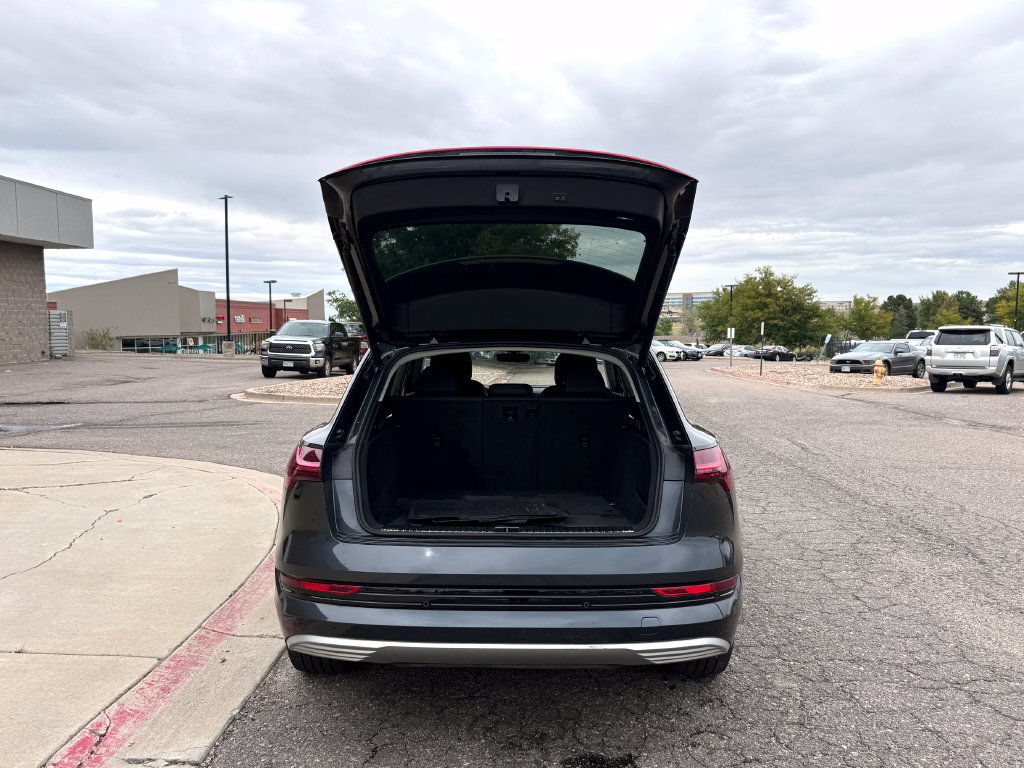 Used 2021 Audi e-tron Premium AWD/4WD image 13