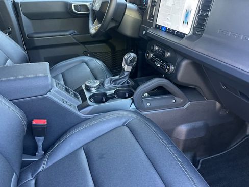 Certified 2025 Ford Bronco Big Bend w/ Black Diamond Package AWD/4WD image 16