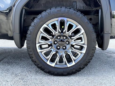Certified 2024 GMC Sierra 1500 Denali Ultimate AWD/4WD image 23