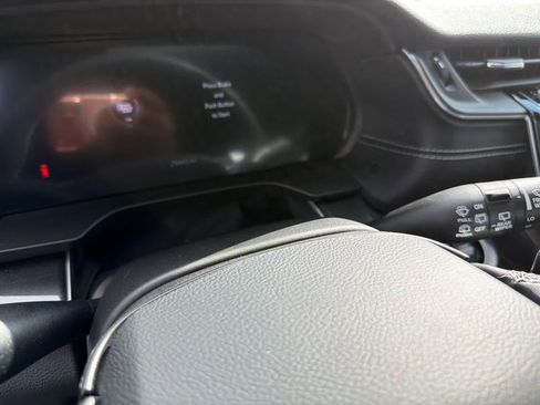 Used 2022 Jeep Grand Cherokee Altitude image 9