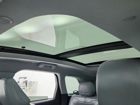 Used 2021 Lincoln Corsair Reserve image 27