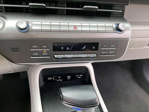 Used 2024 Hyundai Kona SEL image 12